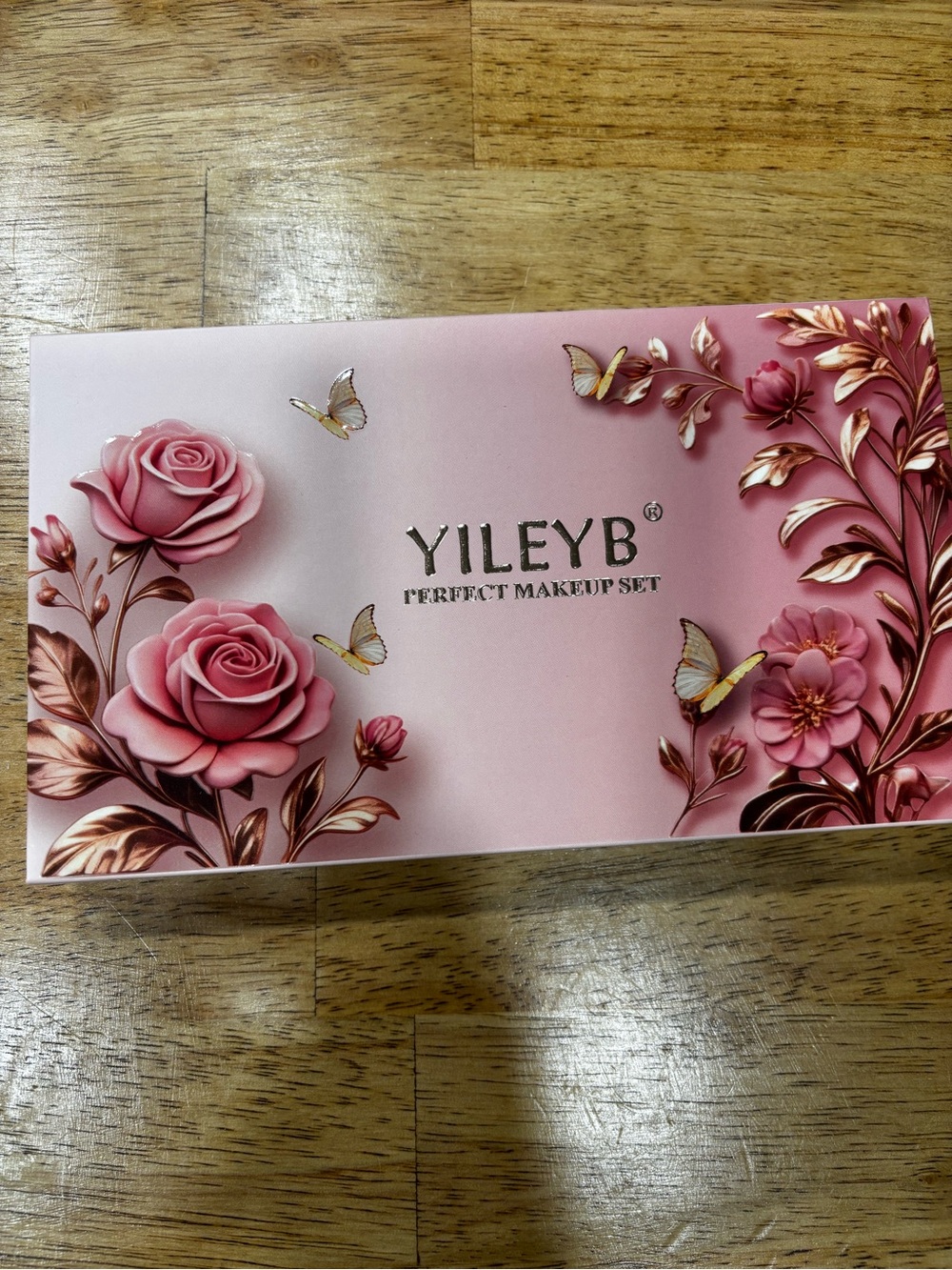Pink Eyeshadow & Lip Makeup Set — Soft Rose Palette - Picture 2 of 3